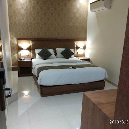Hotel West Blue Mumbai Ngoại thất bức ảnh