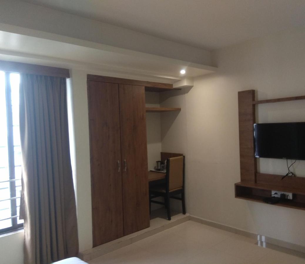 Hotel West Blue Mumbai Ngoại thất bức ảnh