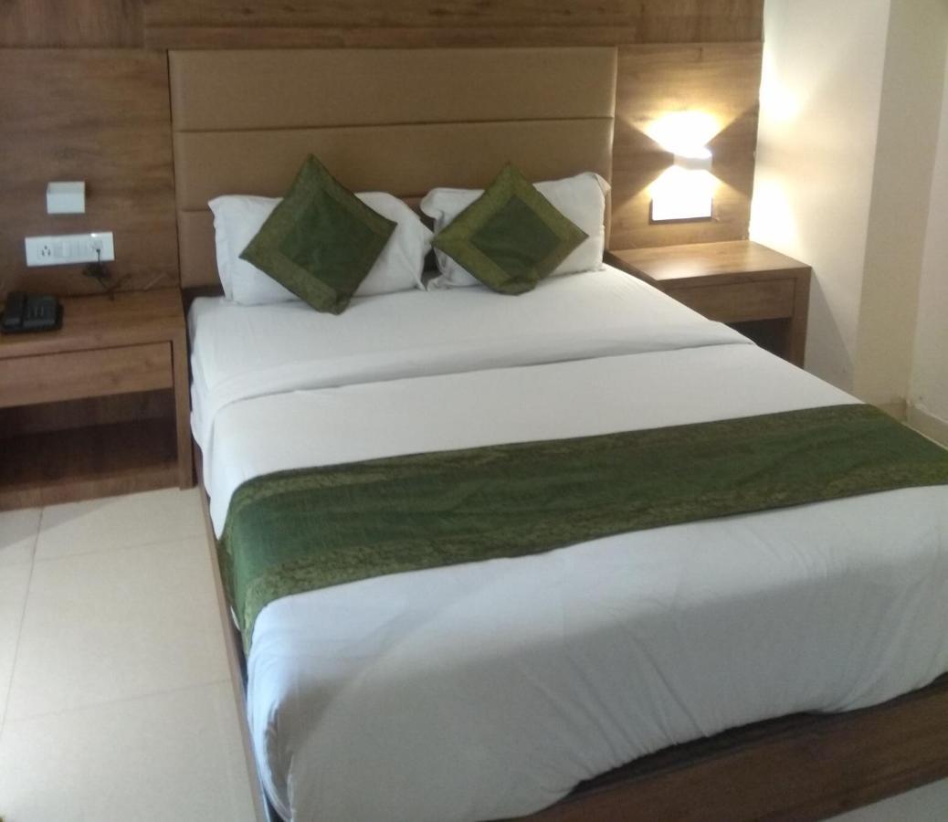 Hotel West Blue Mumbai Ngoại thất bức ảnh