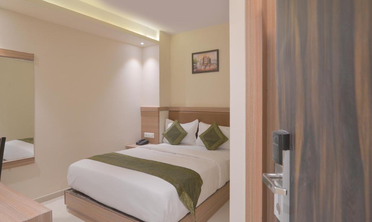 Hotel West Blue Mumbai Ngoại thất bức ảnh