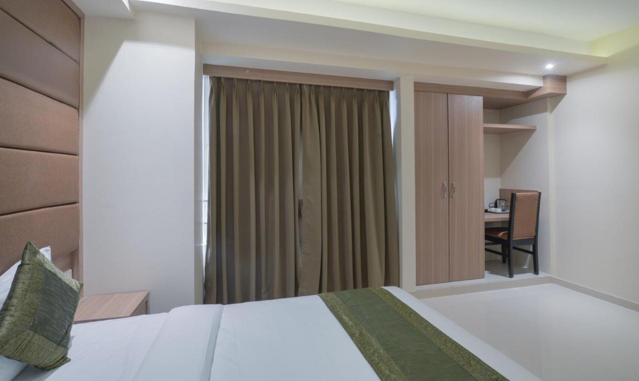 Hotel West Blue Mumbai Ngoại thất bức ảnh