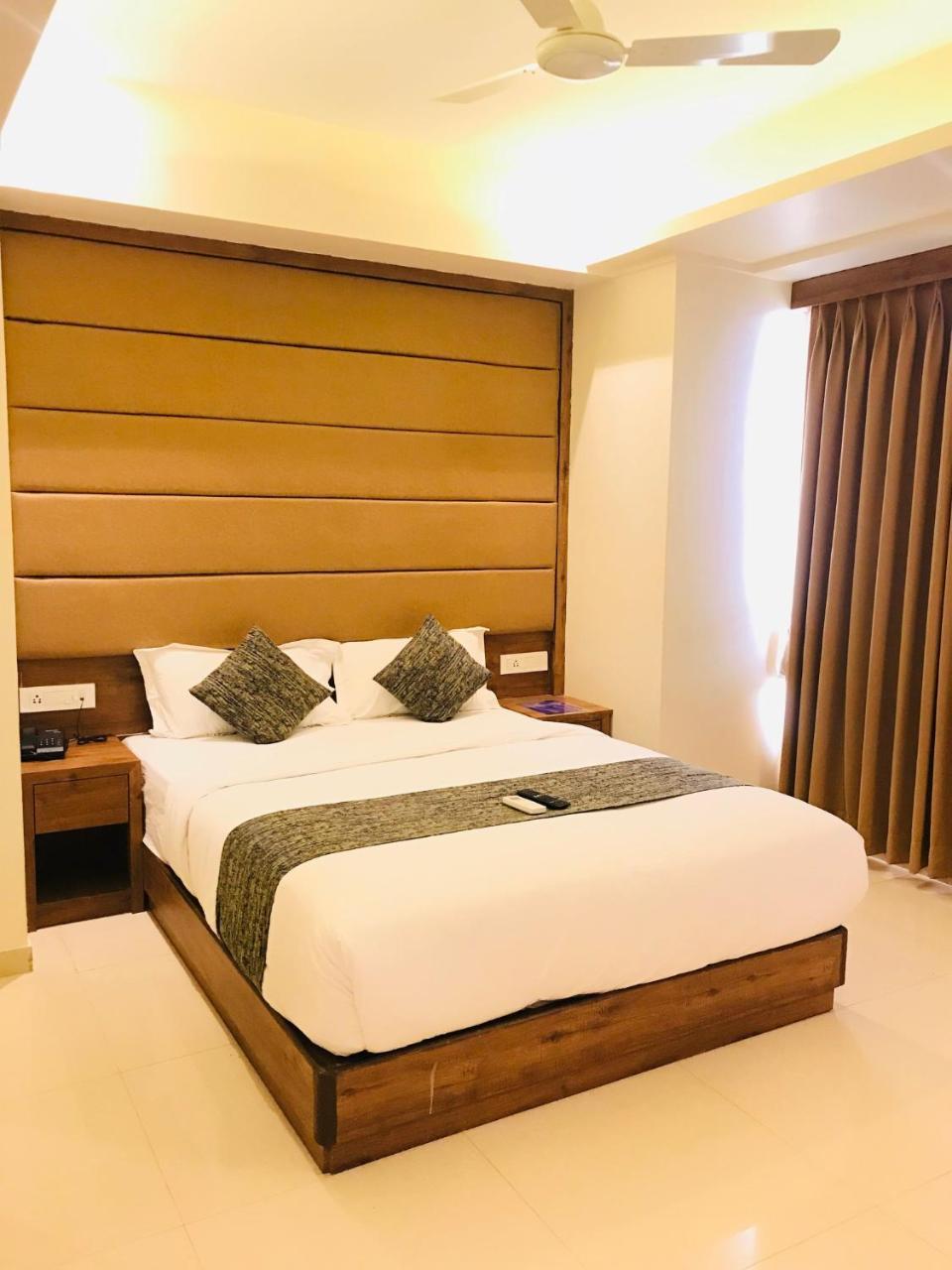 Hotel West Blue Mumbai Ngoại thất bức ảnh